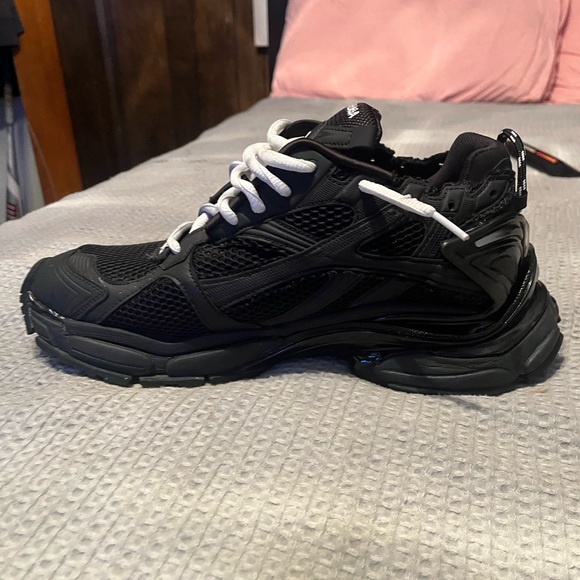 Balenciaga Black Sneakers with White Laces - Picture 4 of 5